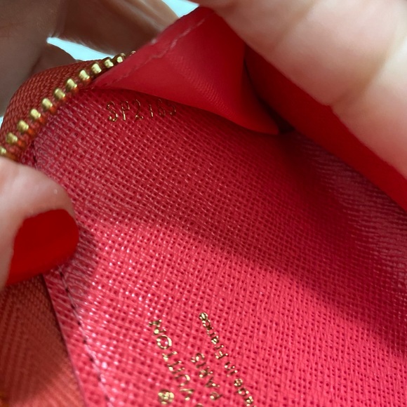 Louis Vuitton Zippy Multicartes Corail - Picture 11 of 15